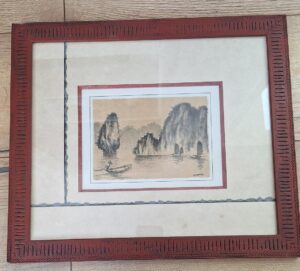 Galerie 25 Encadrement paysage vietnam à l'encre de chine. Double passe partout, avec motifs fantaisies rappelant le le dessin.